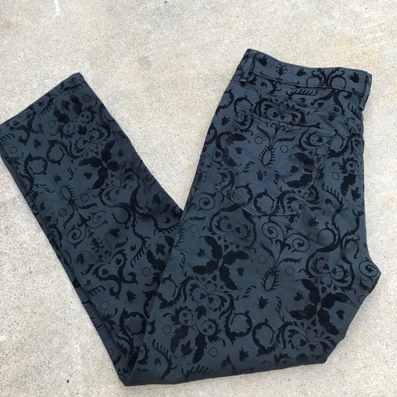 Levi's Pants - Levi mid rise skinny black pants